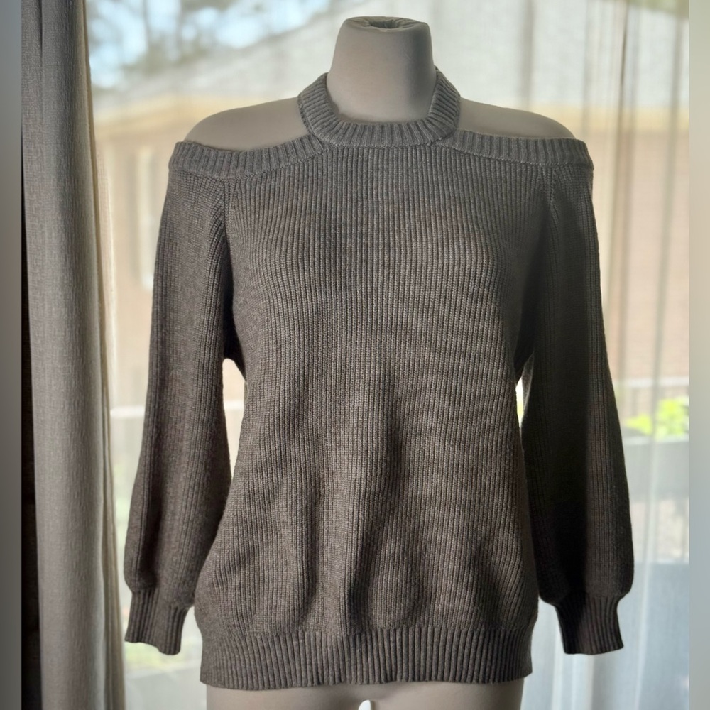 Gray Off-the-Shoulder Sweater with Ribbed Knit